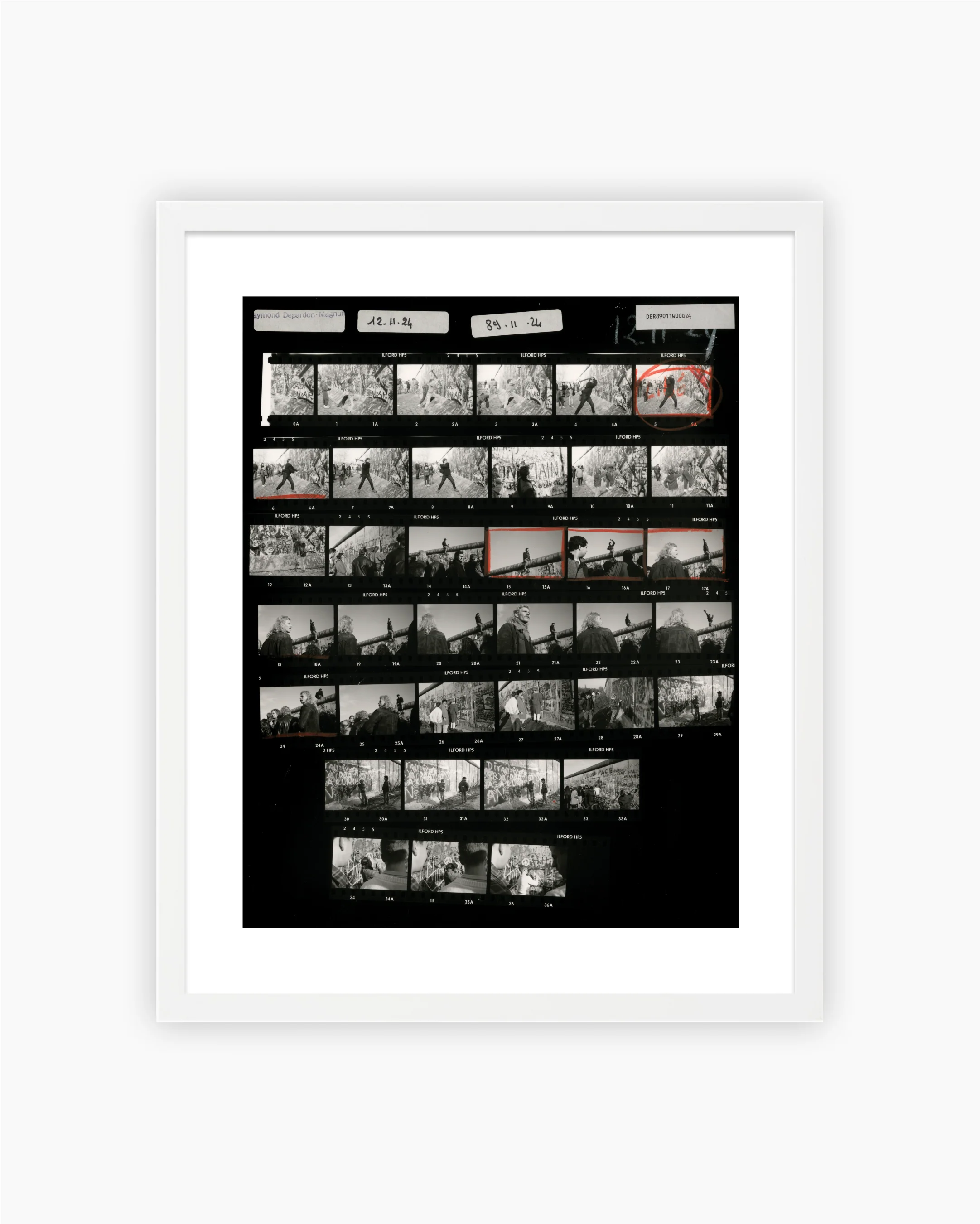 Contact Sheet Print: The Fall of the Berlin Wall, Germany, 1989 - Image 4