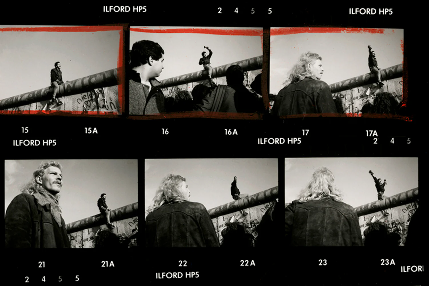Contact Sheet Print: The Fall of the Berlin Wall, Germany, 1989 - Image 5
